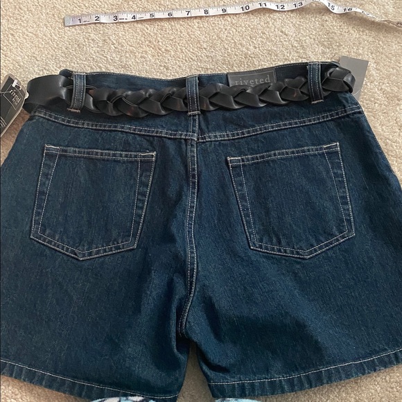 Riveted by Lee size 8 NWT jean shorts. Belted. - Picture 3 of 5
